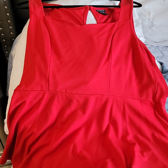TORRID size 2 red top - Picture 5 of 5